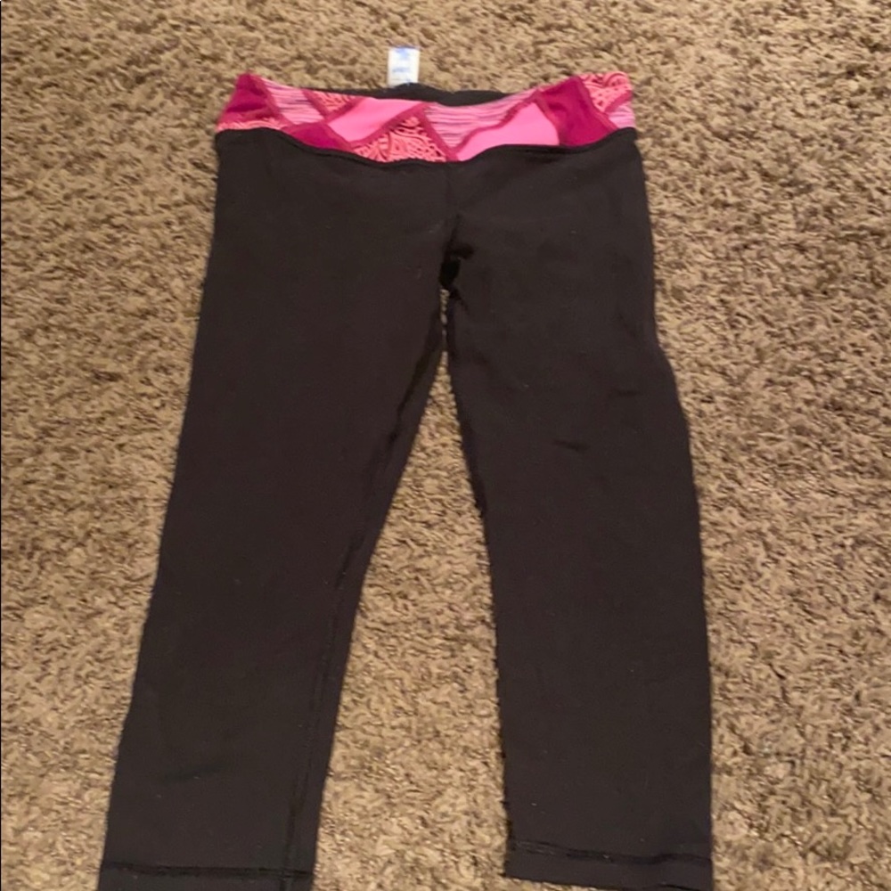 Size 8 ivivva cropped leggings